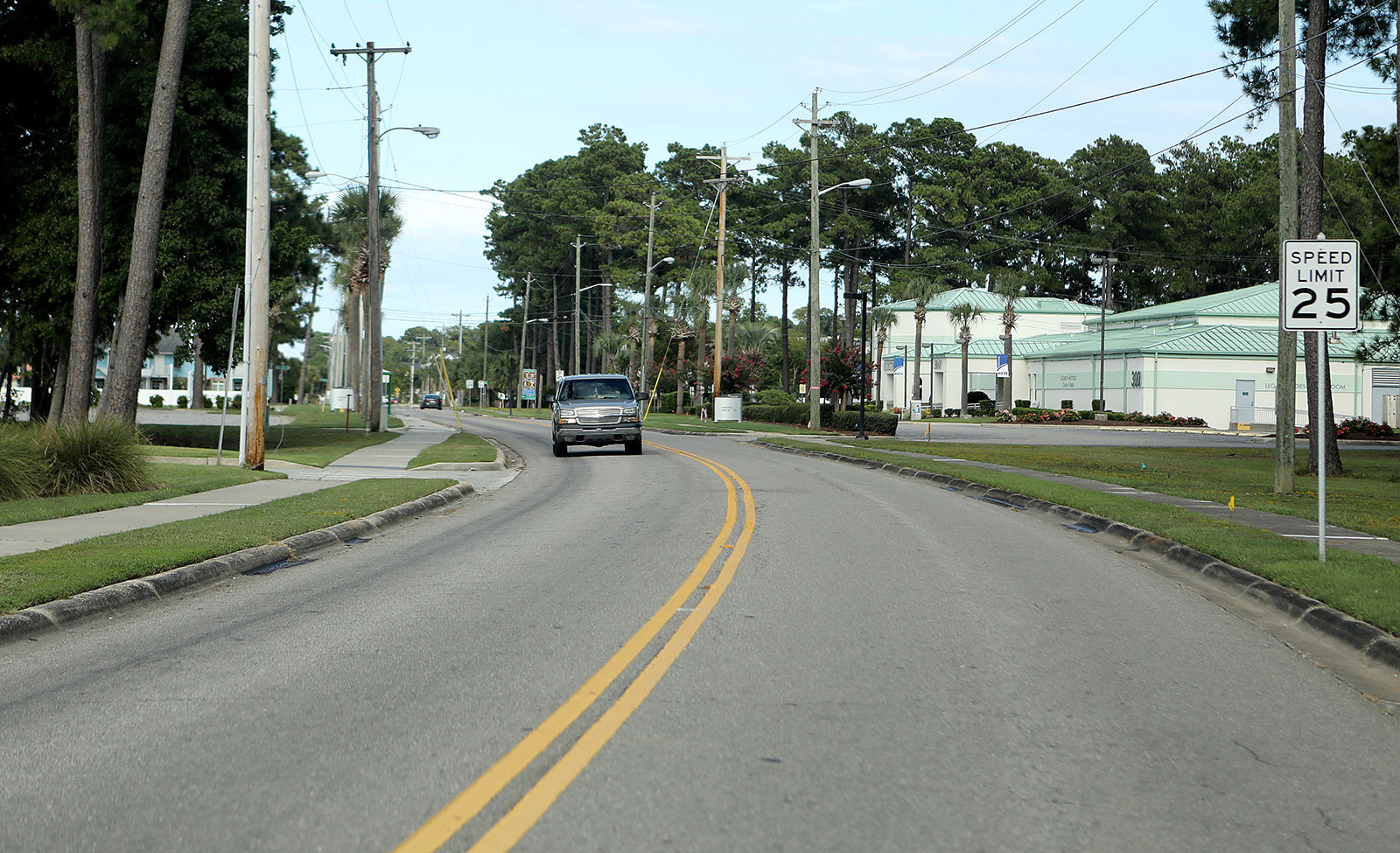 0803market common roads_JM02.JPG